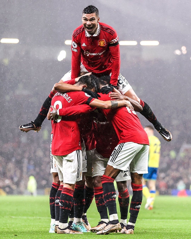 都充满了悬 都充满了悬